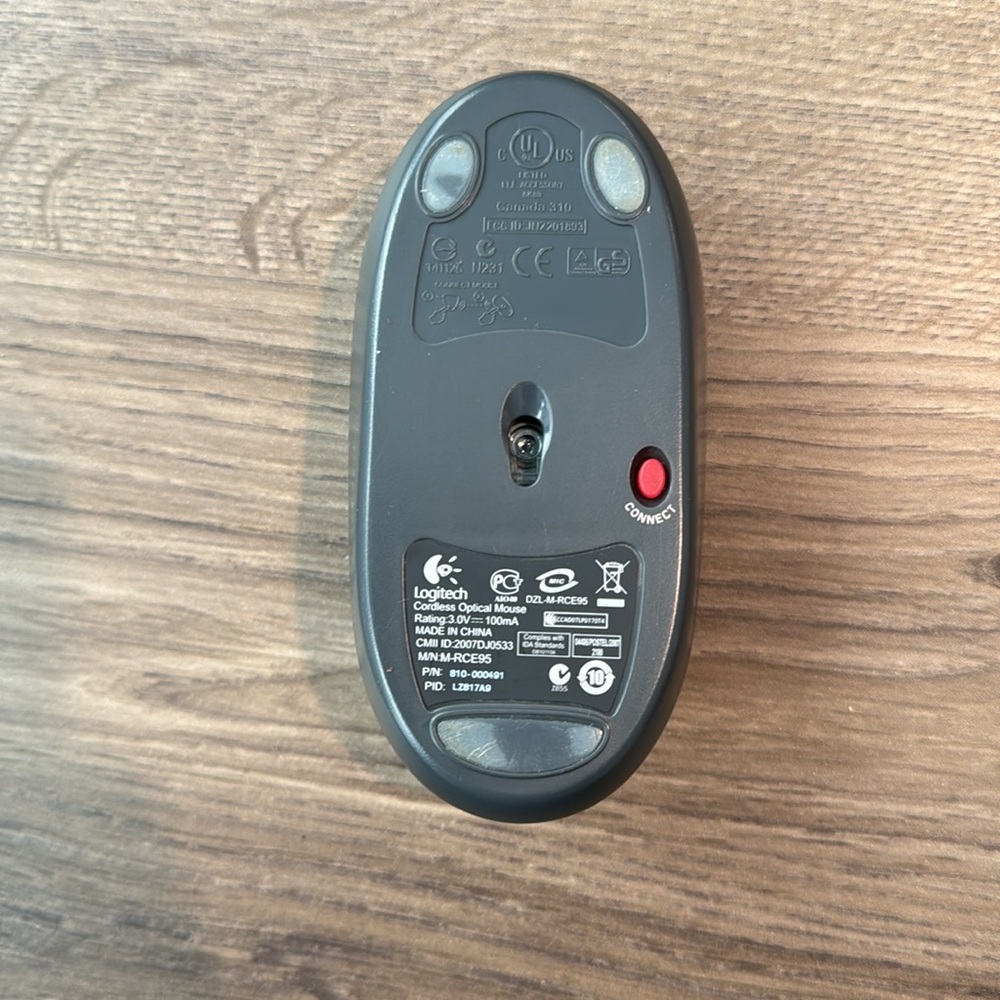 Logitech Keyboard & Mouse Set - Picture 6 of 7